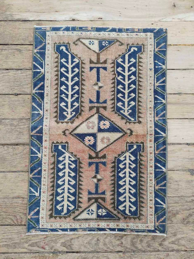 Vintage Accent Rugs Woven Kin Home Tiny No. 187