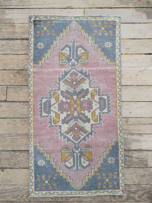Vintage Accent Rugs Woven Kin Home Tiny No. 188