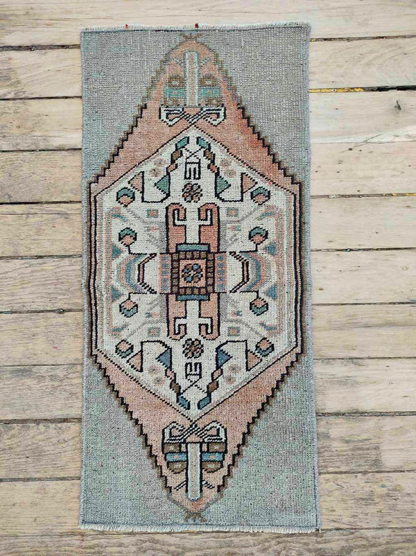 Vintage Accent Rugs Woven Kin Home Tiny No. 190