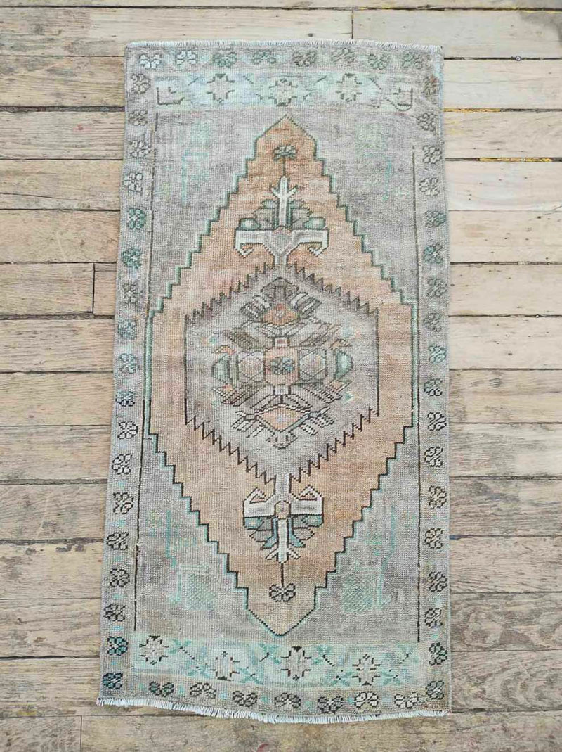 Vintage Accent Rugs Woven Kin Home Tiny No. 194