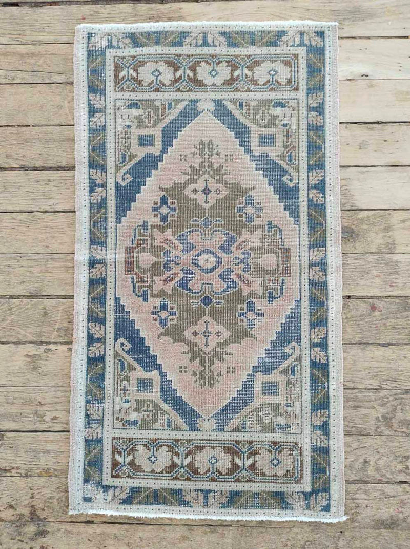 Vintage Accent Rugs Woven Kin Home Tiny No. 204